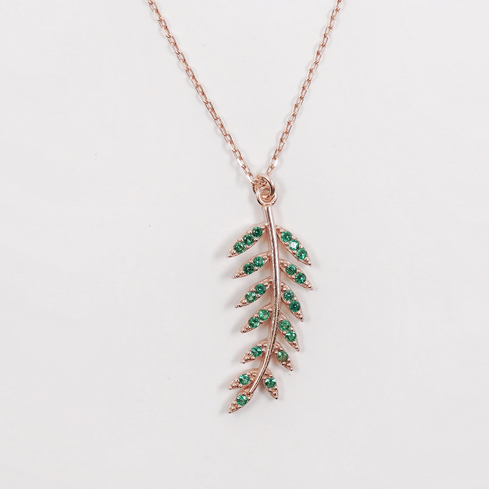 Green Leaf Patterned Stone Silver Necklace