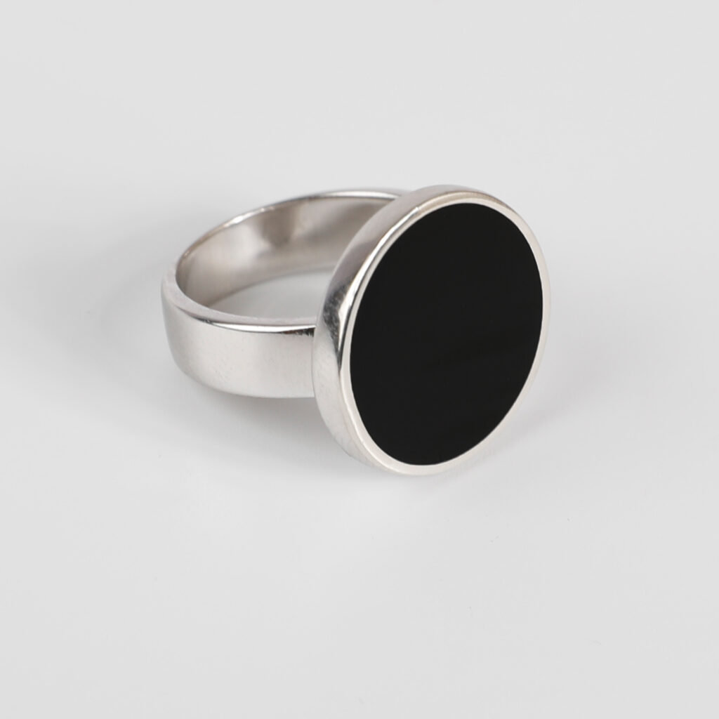 Round Black Royal Silver Ring